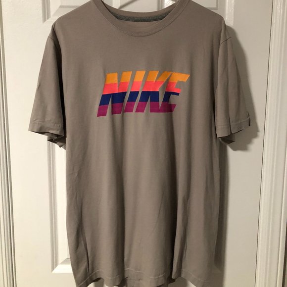 Nike Retro Color Logo Tee - Picture 1 of 3